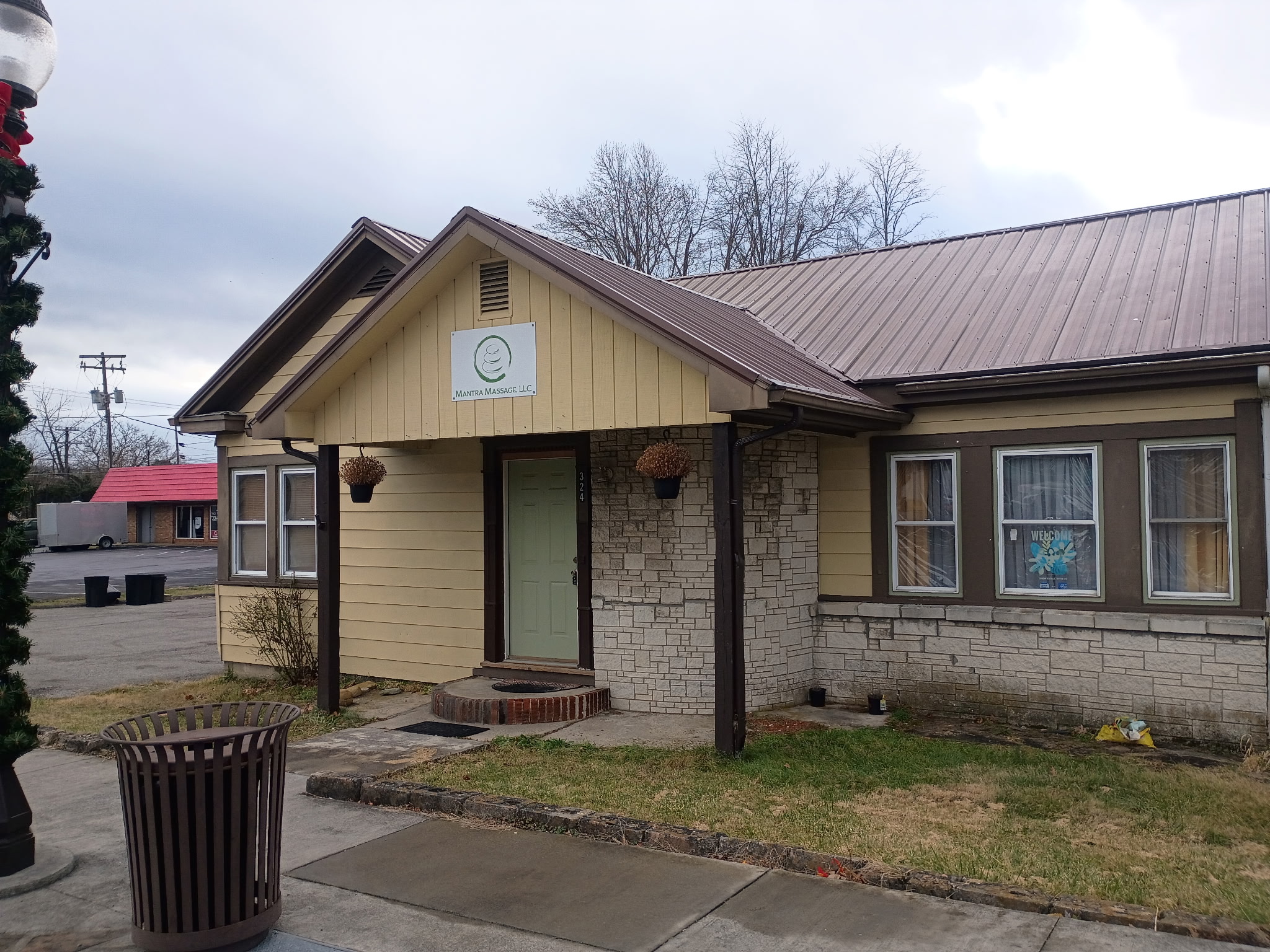 324 East Main Street Wise (Residential or Commercial)